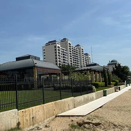 Apartment Vip Dolphin *